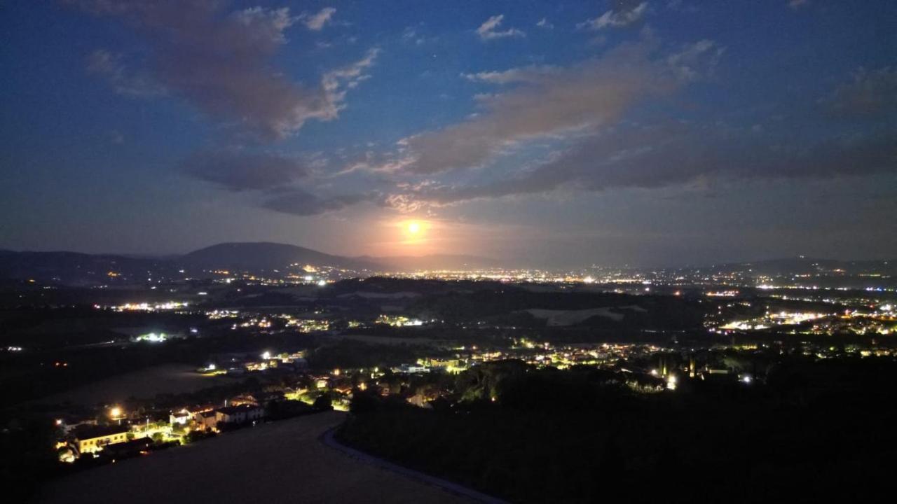Casale Mille E Una Notte Perugia Eksteriør billede